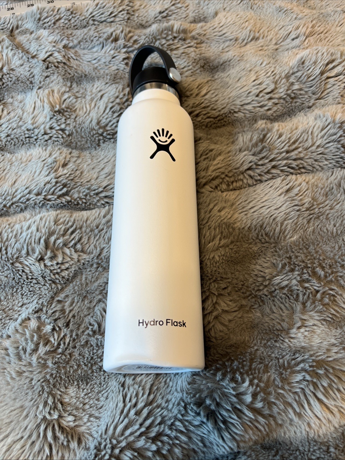 Hydro Flask 24 oz Vacuum Insulated Standard Mouth Stainless 