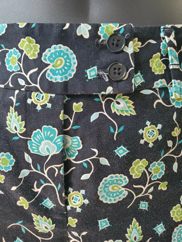 Pantalón Harold's Para Mujer Negro Floral Algodón Informal Tiro Alto Ajustado Talla 6 Foto 2 de 4