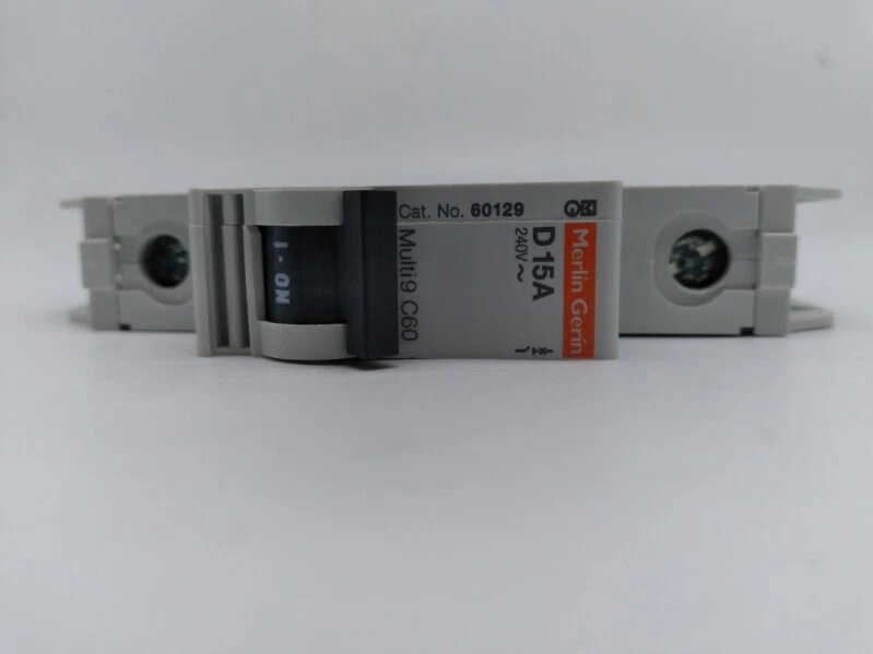 Merlin Gerin GHC10505-00 (D15A) Multi9 C60 Circuit Breaker 240V 15Amp 1-Pole - Image 3 of 3