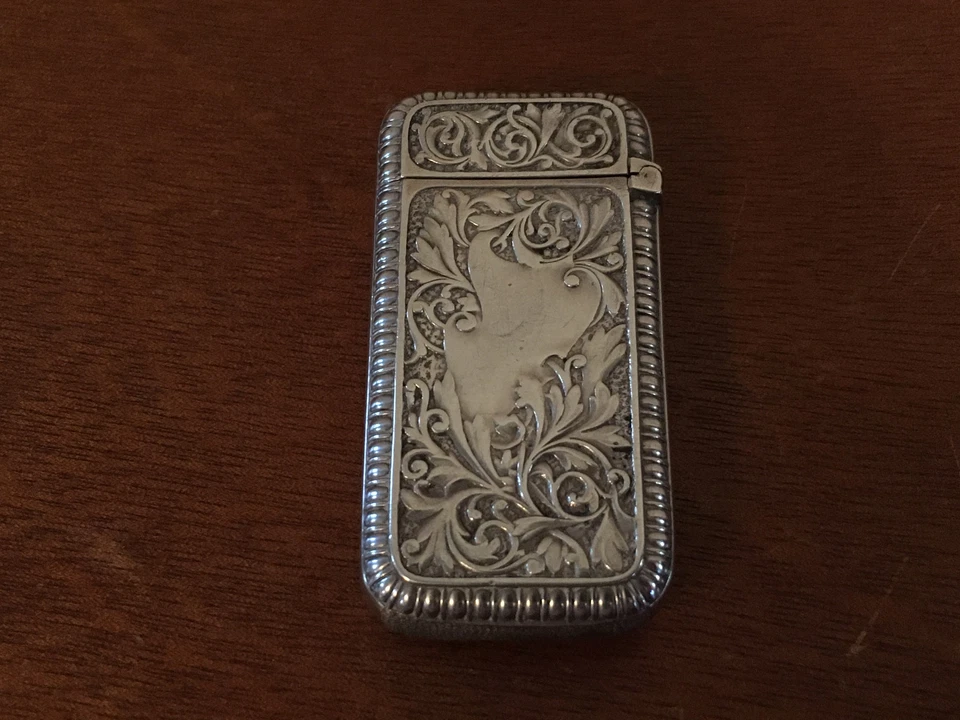 Antiguo Gorham Plata Esterlina Match Seguro Desplazamiento y Escudo o Decoración de Papel Foto 2 de 4