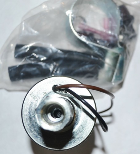 6 VOLT FUEL PUMP POSITIVE or NEGATIVE GROUND IN LINE FREE FLOW 5psi-8psi - Picture 4 of 6