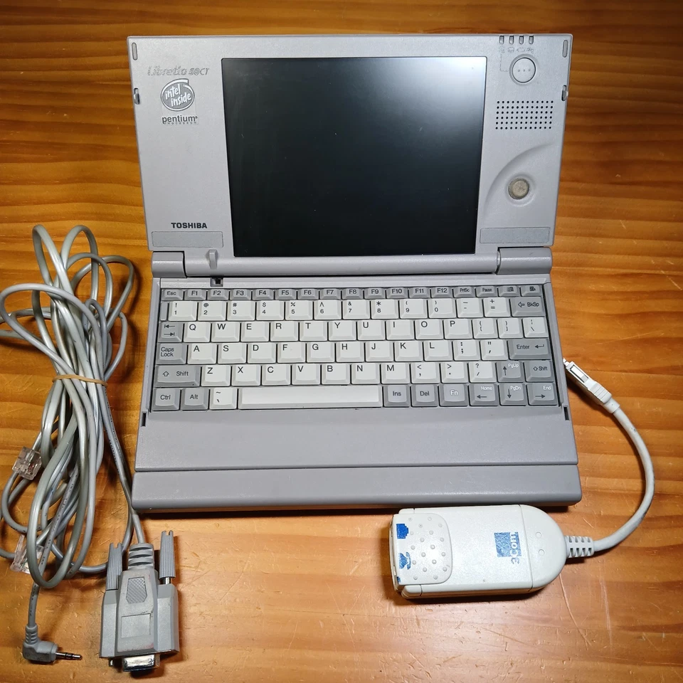 Toshiba Libretto 50CT Mini Laptop Win95 mit Power IO Adapter Seriell & PCMCIA - Bild 3 von 4