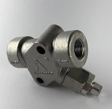 Armstrong D3541 Strainer Connector 1/2" NPT Stainless Steel l-r thumbnail 3