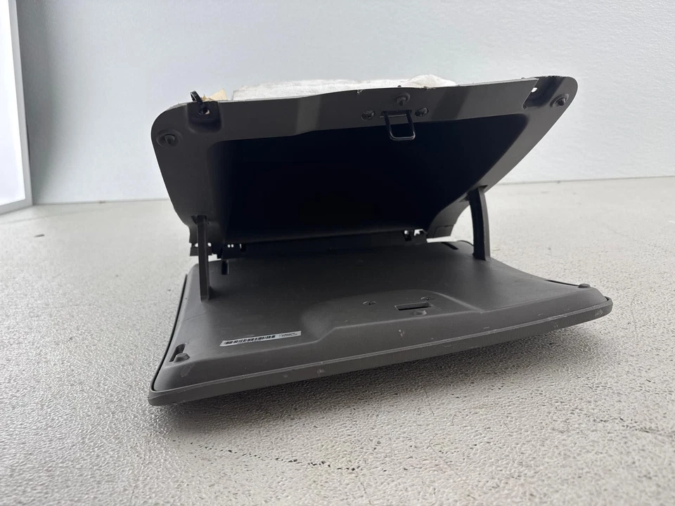 Nissan Versa 2012-2014 guantera compartimento de almacenamiento fabricante original Foto 4 de 4