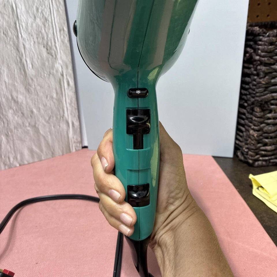 Secador de pelo Revlon con 2 accesorios 1875w Foto 2 de 4