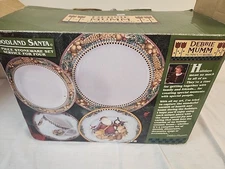 Sakura Debbie Mumm WOODLAND SANTA 20 Pc Service For 4  Plates Bowls Cups