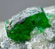 Brilliant Neon Emerald Crystal Cluster Gemstone Grade Raw Matrix Colombian +gift