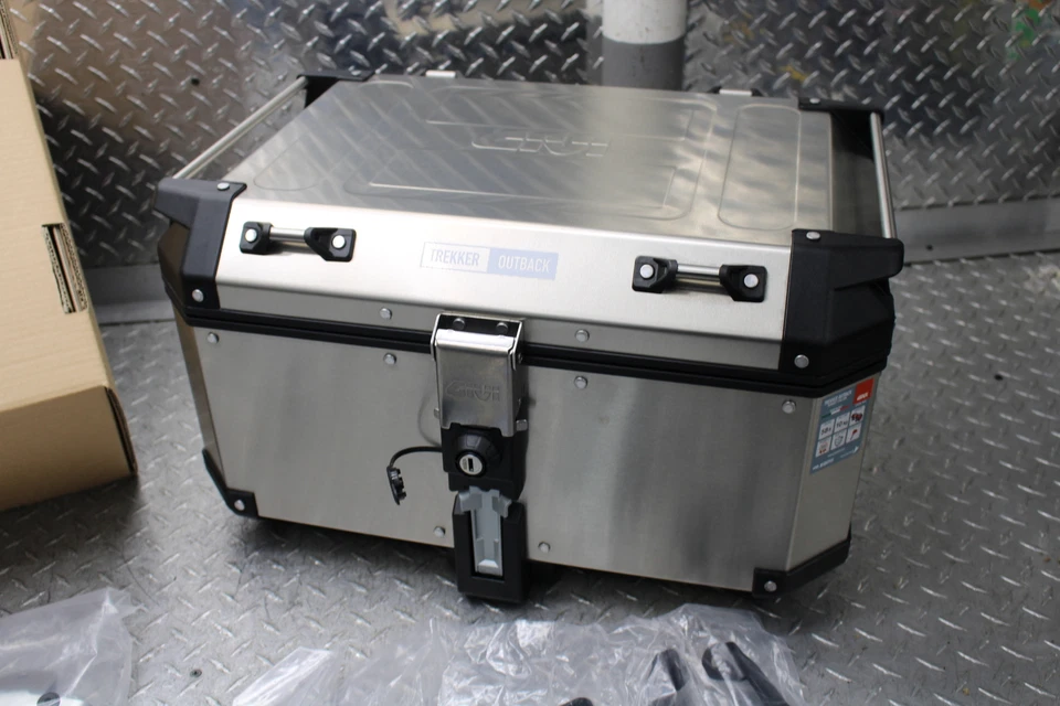 BMW R1200GS ADVENTURE GIVI 2014-2016 ESTUCHE TREKKER OUTBACK SOPORTE BMW R1200GS A Foto 4 de 4