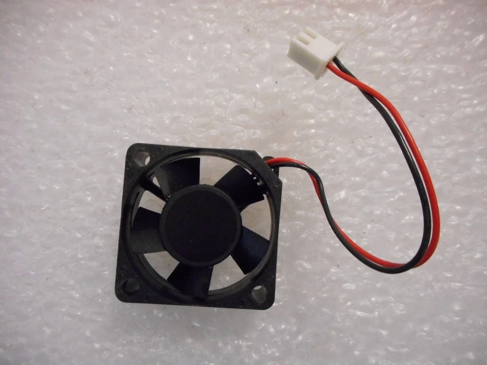 Sunon 12v DC 1.0w Cooling Case 30x30x10mm Fan Assembly GM1203PFV1-8 - Image 2 of 2