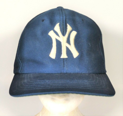 NY Yankees Blue Baseball Cap Snap-back 