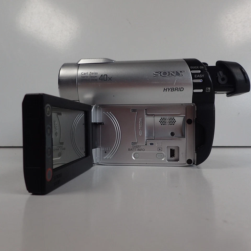 Sony Video Camcorder -  Black/Silver DCRDVD610 - Untested Parts Only - Image 3 of 4