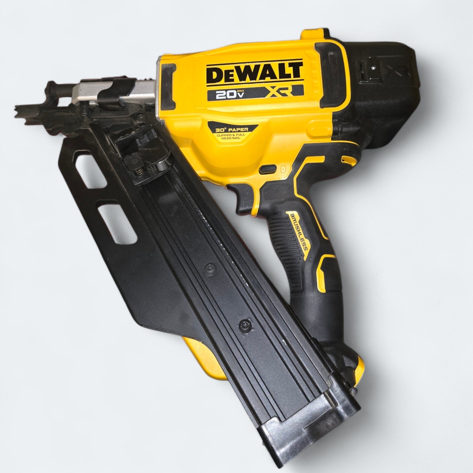 DEWALT 20V MAX XR Brushless 30-Degree Paper Collated Framing Nailer (Tool Only)