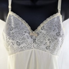 Vtg Lorraine Slip Size 32 Short Lace Bodice Classic Nylon Ivory