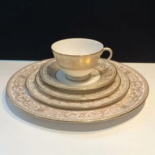 10PC ROYAL DOULTON SOVEREIGN LOT: 2X COMPLETE 5 PC PLACE SETTINGS M - QTY CH5734