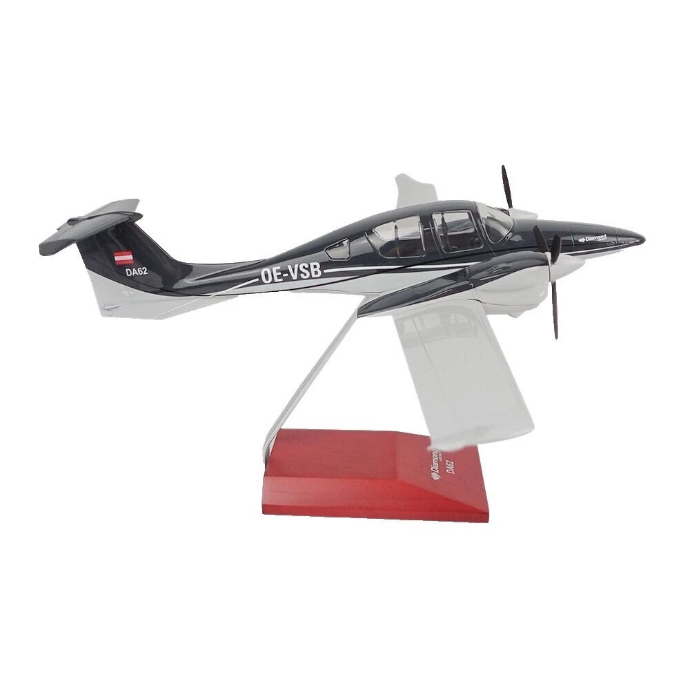 Plastic 1:32 Scale Diecast Aircraft & Spacecraft