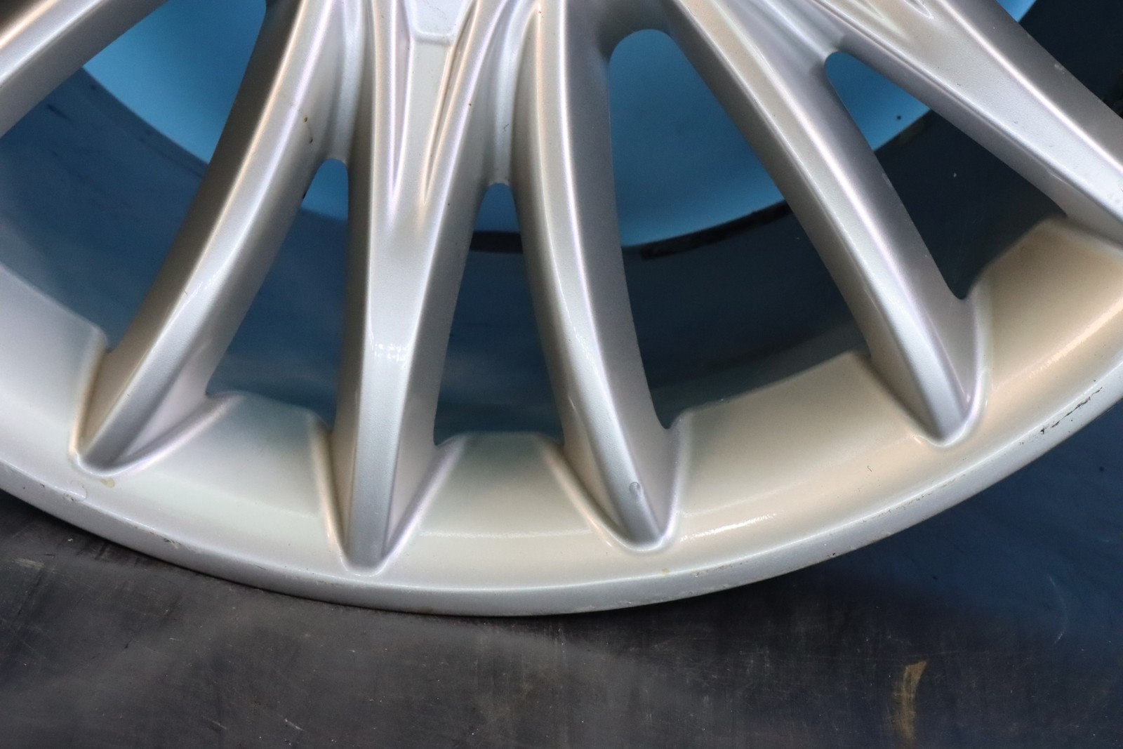 Maserati Quattroporte 2014 15 16 17 2018 19" OEM Rim Wheel Rear 96688 670010509 