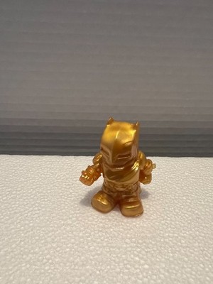 DC Comics Ooshies Limited Edition Golden Armored Batman Figure 2022 *cracked