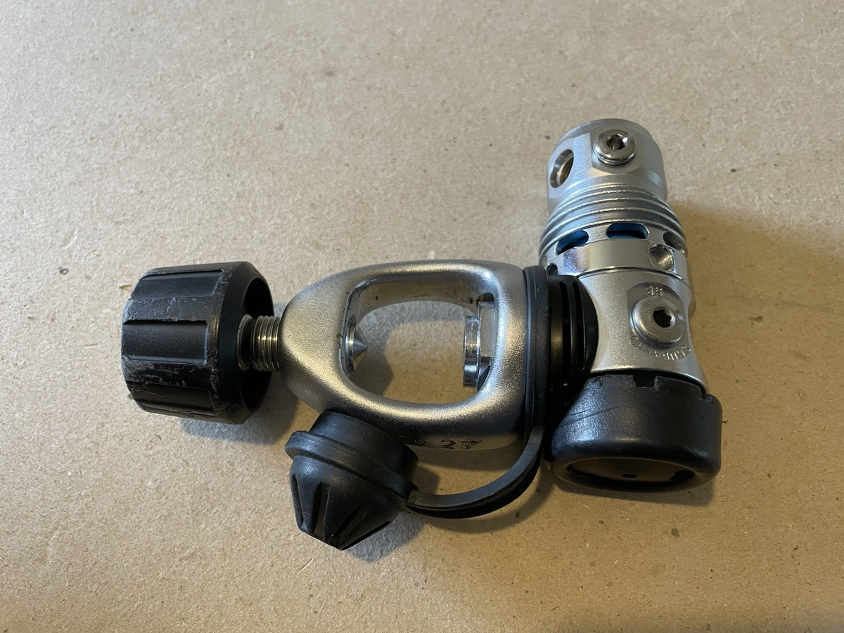 ScubaPro Regulator First Stage Scuba Diving (Yoke)(Swivel Head
