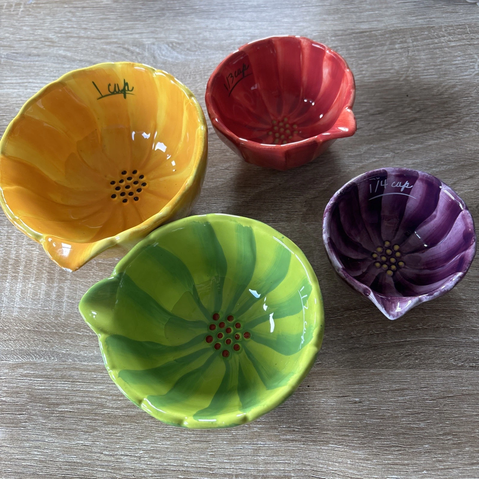 Pier One Ceramic Nesting Measuring Cups Flower Petals w/Pour Spouts Set of 4