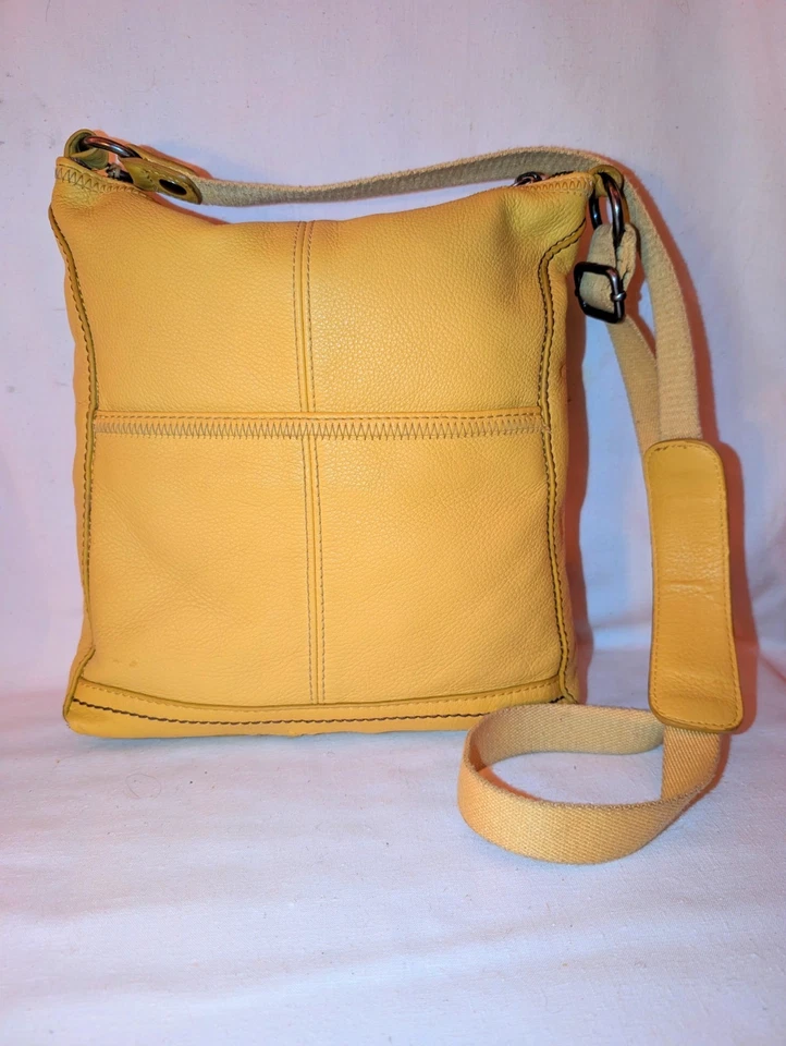 Bolso de Mano Bandolera The Sak Lucia Iris Cuero Amarillo Excelente Estado Cartera Foto 4 de 4