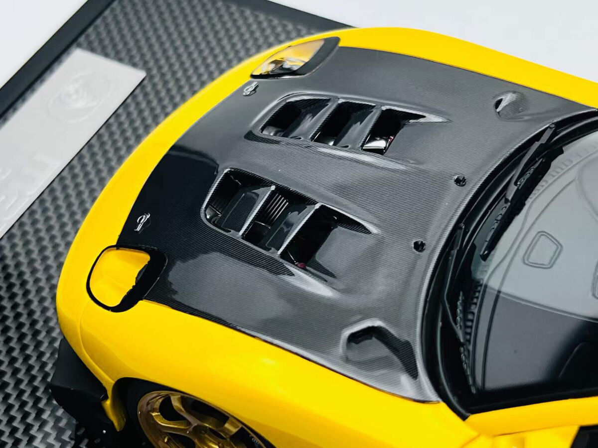 1/18 Mazda RX7 FD3S WITH ENGINE YELLOW LIMITED EDITION 99PCS 1/18 Mazda RX7 FD3S WITH ENGINE YELLOW LIMITED EDITION 99PCS