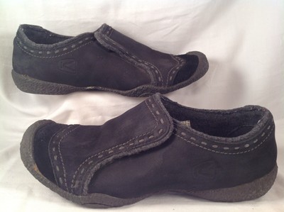 black slip on loafers womens