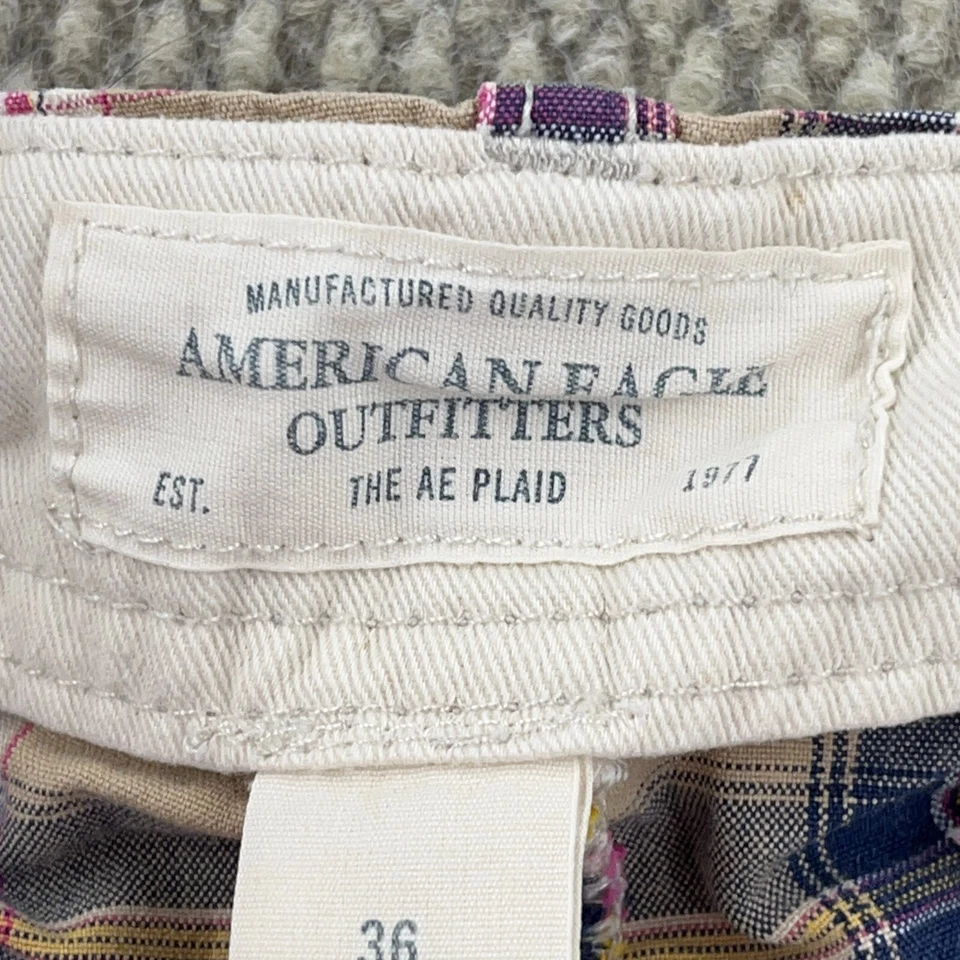 Vintage Y2K American Eagle Shorts Men 36 Tan Pink Tartan Plaid Loose Baggy Fit - Image 3 of 4