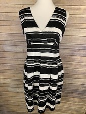 Tweeds Womens Size 10 100% Linen Dress Cross Front V Neck Striped Fit And Flare 