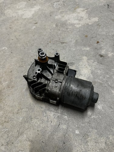 scheibenwischermotor vorne