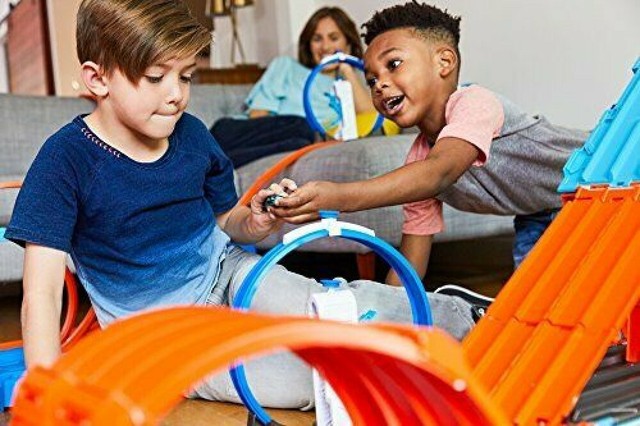 hot wheels track builder fth77