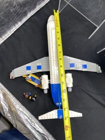 LEGO City 3181 Passenger Plane Airplane Jet w 3 Minifigures Tow Vehicle Book 2