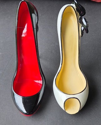 Set of Two Stiletto Shoe Resin Wine Bottle Holders by Shoe Lala by Giftcraft