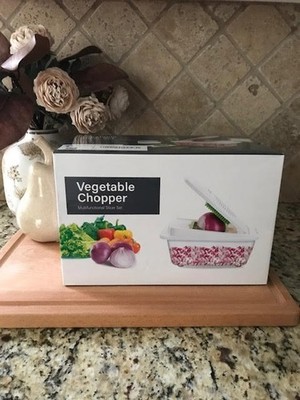12 Piece Multifunctional Vegetable Chopper / Slicer / Grating Set - Brand New