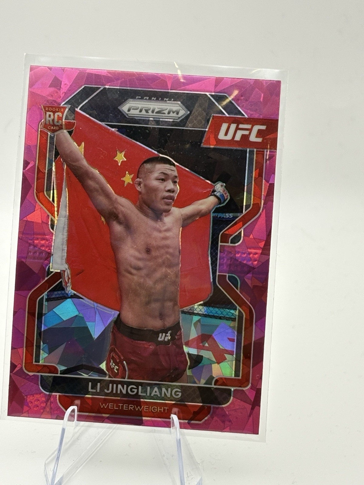 2022 PRIZM UFC PINK ICE #118 LI JINGLIANG RC