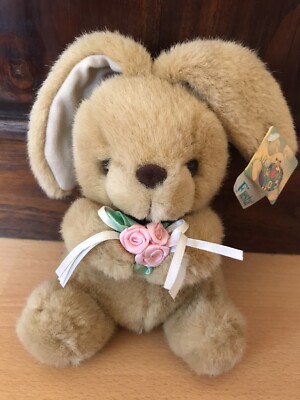 Fiesta Hase Kaninchen sitzend rosa Blume weiches Plüschtier 7 Zoll & Etikett Vintage 1998