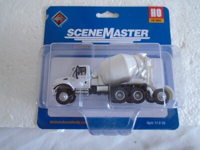 SCENE MASTER  HO  INTERNATIONAL CONCRETE MIXER  TRUCK IN WHITE