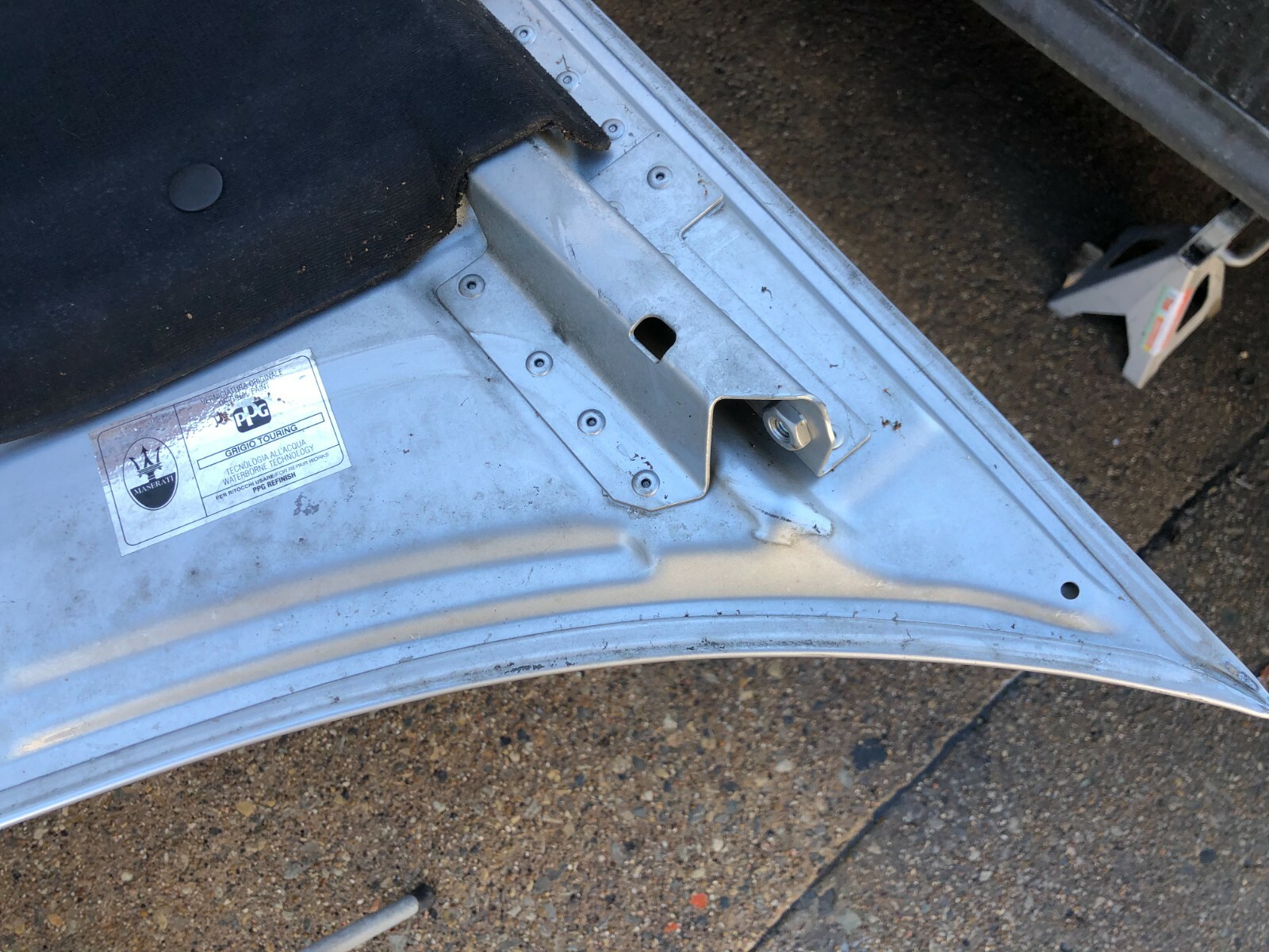 2007 Maserati Quattroporte M139 BONNET PANEL HOOD Silver OEM