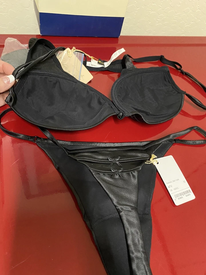 JUEGO DE 2 SUJETADORES Y TANGA CLUB ALGODÓN NEGRO Y FLORAL MARFIL/MELOCOTÓN. Foto 4 de 4