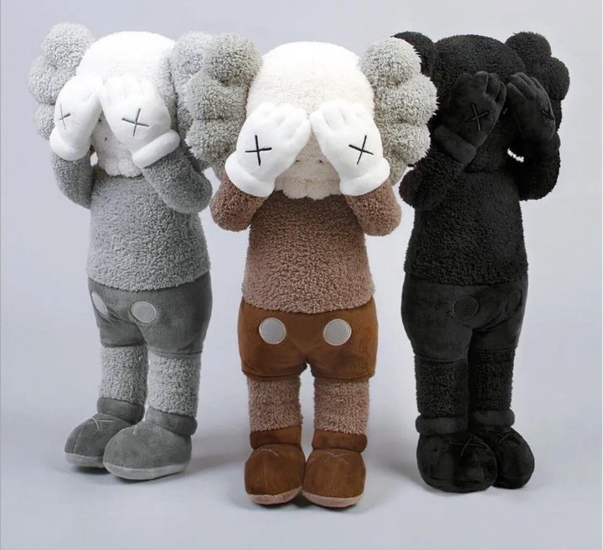 限定 KAWS HOLIDAY HONG KONG 20\" Plush Kaws: Holiday -Hong Kong 20” Inch Plush (GREY) 100