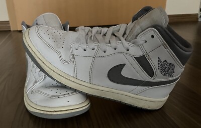 Nike Air Jordan Hightop Sneaker Schuhe Gr.40  weiß grau