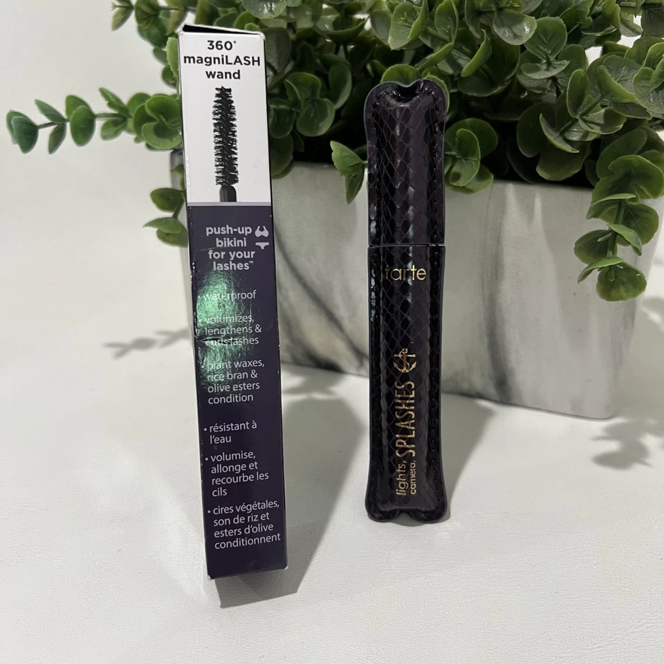 Rímel impermeable con salpicaduras para cámara Tarte Light -NEGRO IMPERMEABLE - 7 ml/0,24 fl. oz Foto 4 de 4