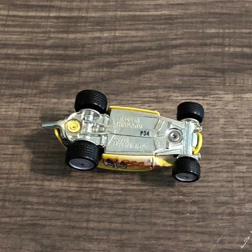 Hot Wheels Premium Package Pull Car Culture ∞ Mooneyes Custom Volkswagen Beetle - Picture 6 of 7