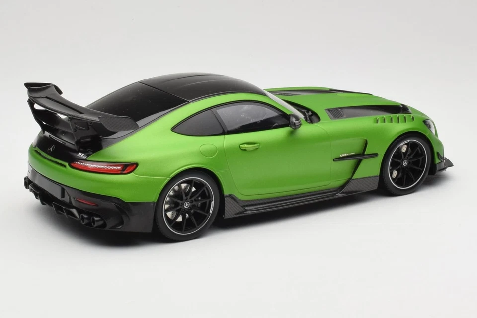 Mercedes AMG GT C190 155032020 Black Series Green Hell Magno Minichamps 1/18 Foto 2 de 4