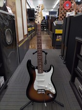 Fender Player Stratocaster E-Gitarre Erle Maple Rosewood 3 Tone Sunburst