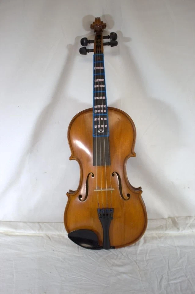 Bellafina Violin Outfit Niccolo ML-20 Half Moon Case/Brazilwood Bow 4/4 - Image 3 of 4