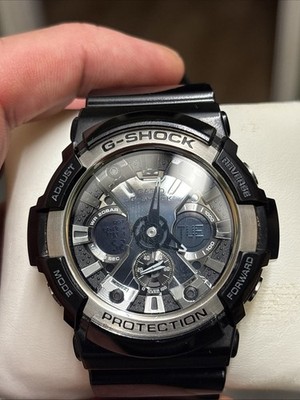 Casio G-SHOCK GA-200BW-1AJF - Herrenuhr (guter Zustand) ''