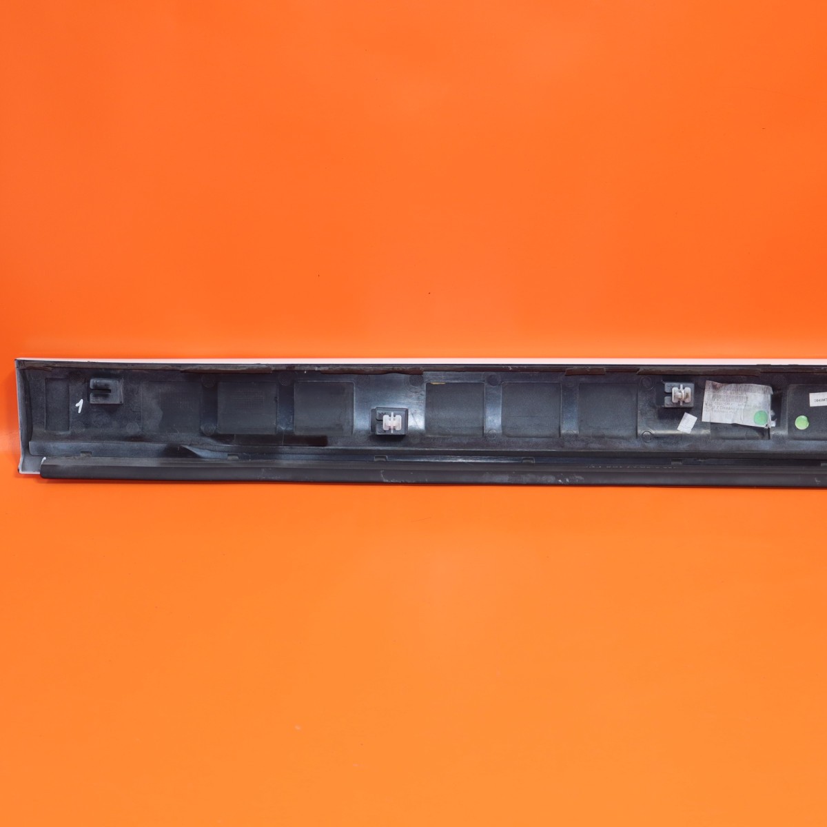 ROLLS ROYCE CULLINAN DOOR MOLDING RIGHT FRONT 2019-2022 2023 51137448586 OEM