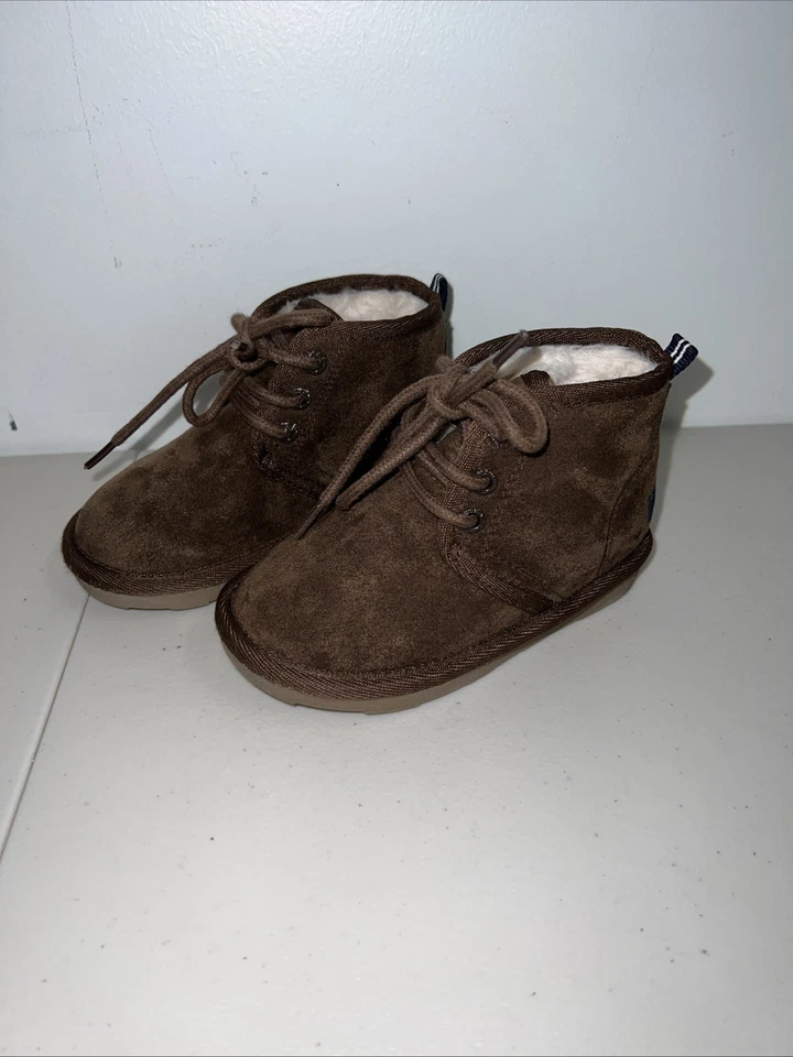 Botas Nautica para niños pequeños talla 7 marrón oscuro cálidas invierno con cordones parte superior alta al aire libre Foto 3 de 4