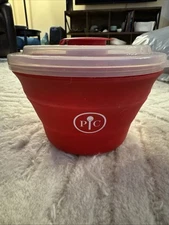 Pampered Chef Microwave Popcorn Maker Popper Red Silicone Collapsible Bowl Large