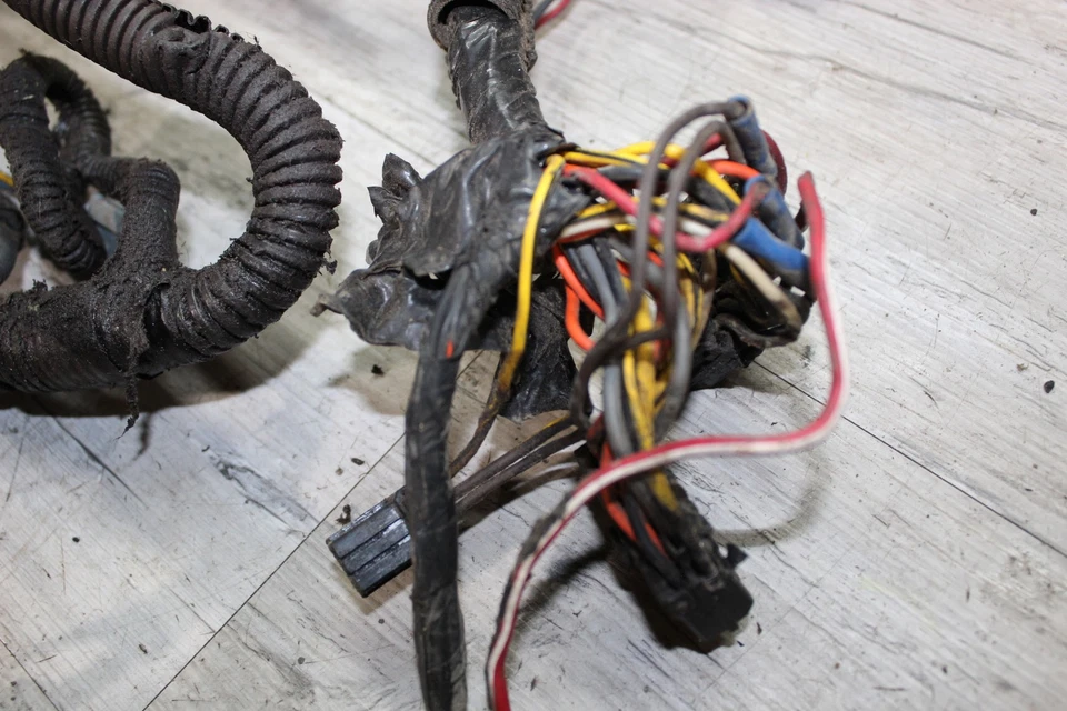 2000 Ski-doo Summit 800 Highmark Wiring Harness Motor Wire - Image 4 of 4